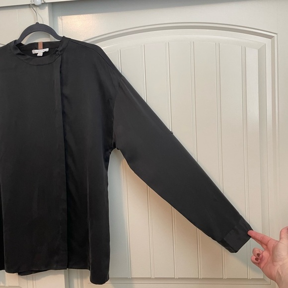 Lunya silk long sleeve and shorts lounge wear set size large - Picture 5 of 13